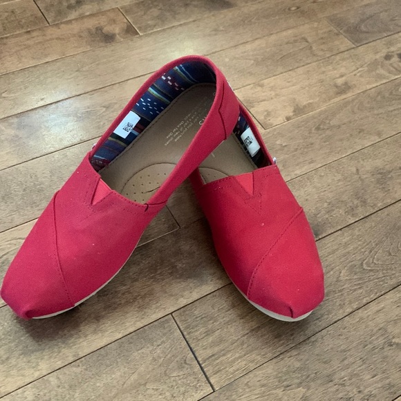 NWOT  Ladies / Toms - Picture 1 of 7